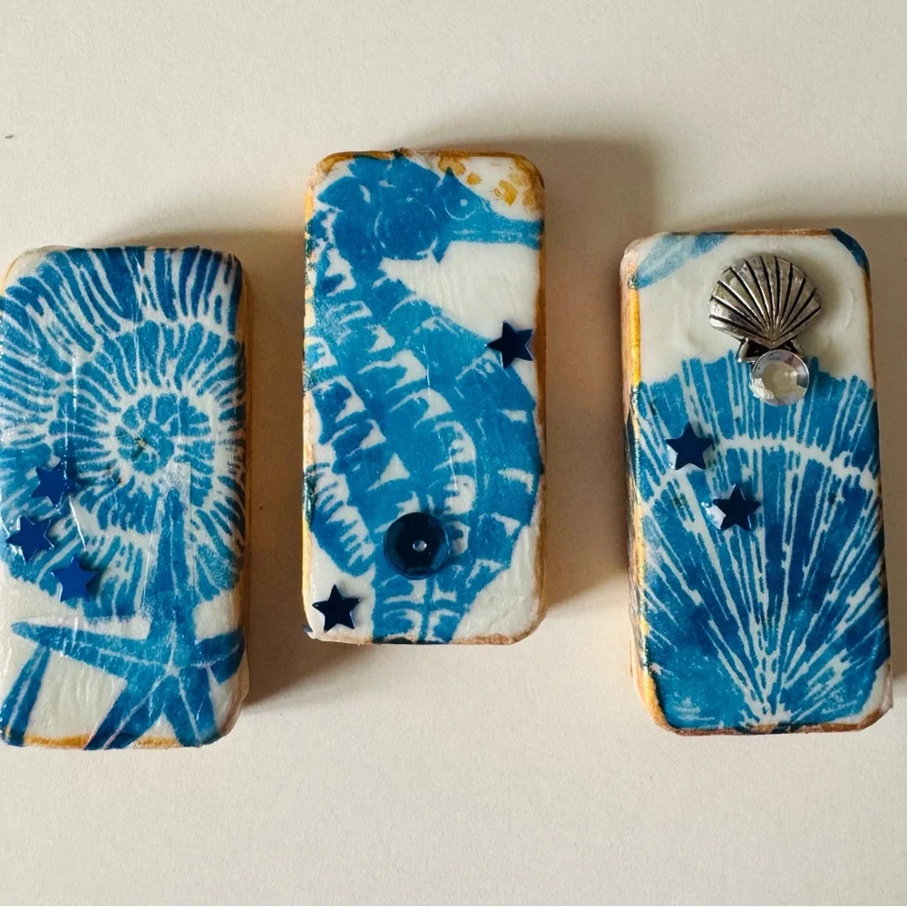 3 Shell & Seahorse Domino magnets - Picture 3 of 3